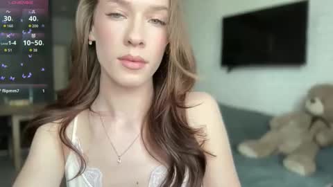 Mia  online show from May 26, 2:23 pm
