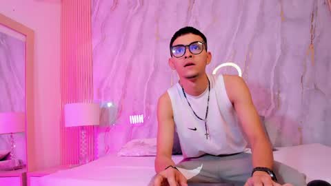 Angel online show from May 1, 11:48 am