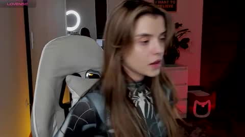 Anikka online show from September 24, 6:03 pm