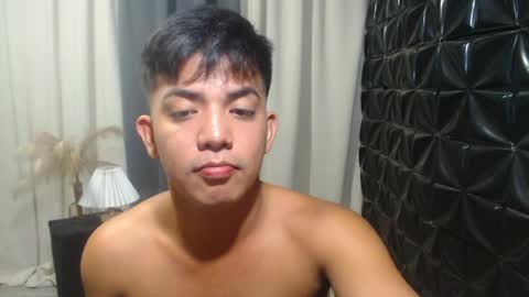 yourasian_bradley online show from May 19, 2:02 pm