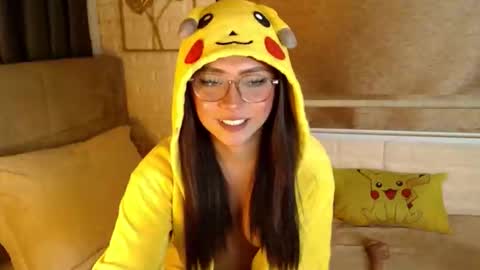 JEN  online show from February 13, 2:31 pm