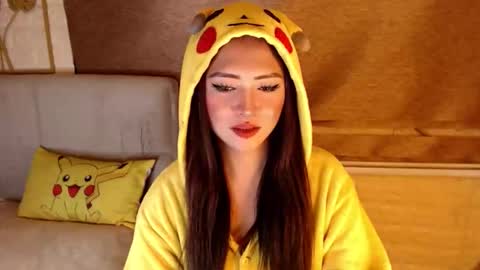 JEN  online show from April 26, 1:53 pm