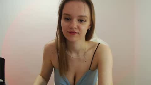 Lana online show from May 9, 9:21 pm