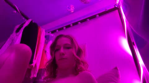 Snapshot of youreinheaven chatting on October 28, 10:49 am youreinheaven online show from October 28, 10:49 am