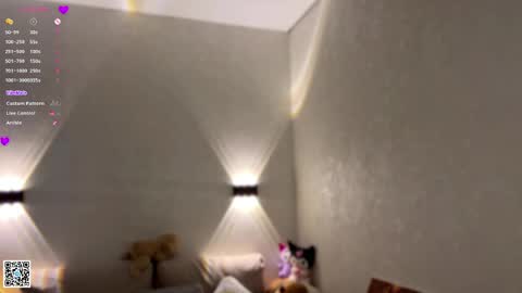 Emilia online show from May 2, 2:12 pm