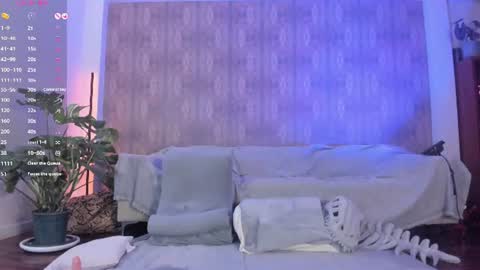 Mary online show from July 12, 10:51 am