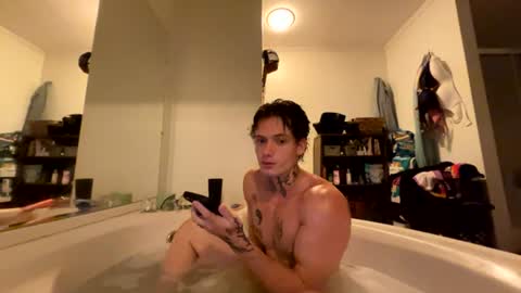 yourfallenangel02 online show from August 1, 2:46 am