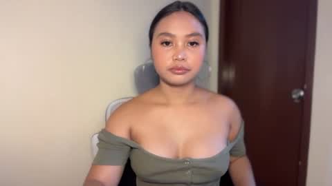 yourfantasyyy_ online show from June 28, 8:49 pm