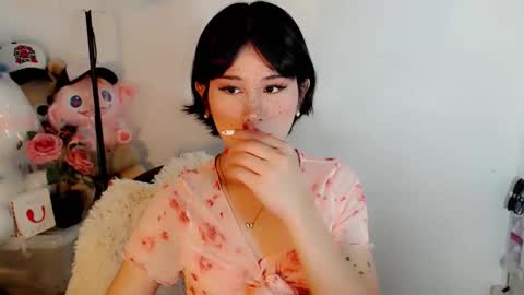 PrettyElla online show from October 24, 3:40 am