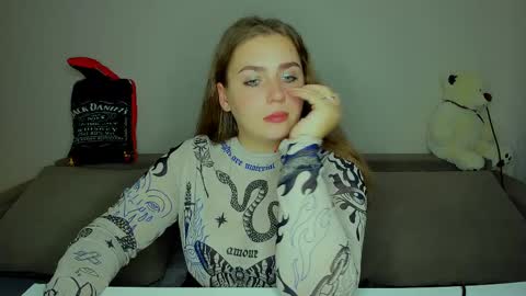 Snapshot of yourgem__ chatting on September 11, 8:43 pm yourgem__ online show from September 11, 8:43 pm