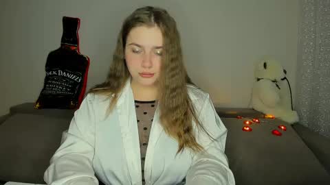 Snapshot of yourgem__ chatting on February 18, 8:03 pm yourgem__ online show from February 18, 8:03 pm