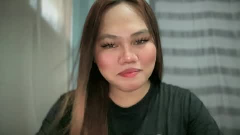 yourhotgirl_lyn online show from June 23, 6:54 am