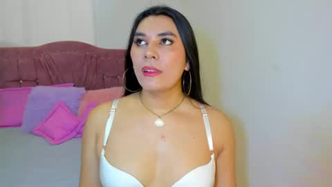 EMELY online show from May 2, 8:03 pm