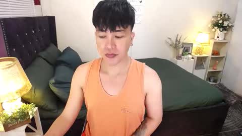 Snapshot of yourlivingonurdream chatting on September 19, 2:32 pm -- online show from September 19, 2:32 pm