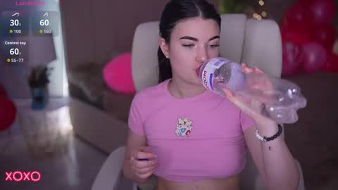 L O L A online show from February 14, 8:17 am