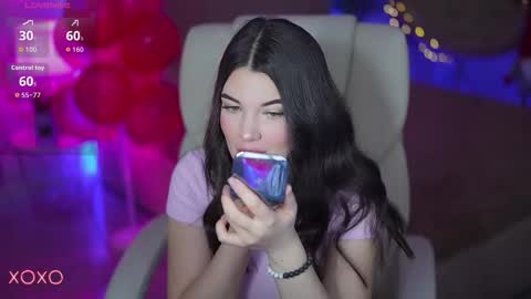 L O L A online show from February 2, 8:27 pm