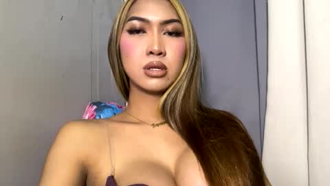 yourlovebella88 online show from February 22, 7:16 pm