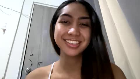 yourlovebella88 online show from January 5, 10:02 pm