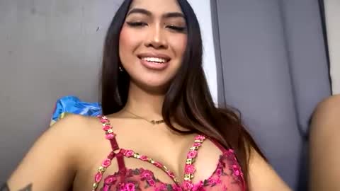 yourlovebella88 online show from January 12, 5:20 pm