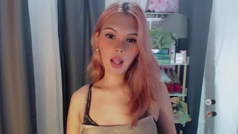 KYLIE MORE online show from August 3, 2:56 pm