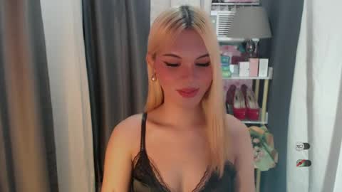 KYLIE MORE online show from June 23, 6:21 am