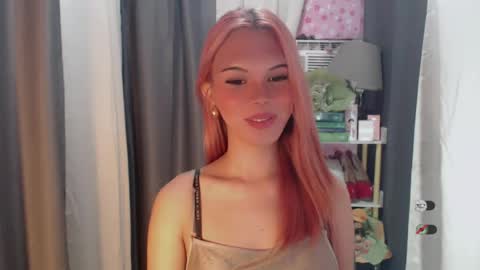 KYLIE MORE online show from July 28, 8:52 pm