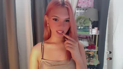 KYLIE MORE online show from July 28, 6:20 pm