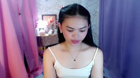 Snapshot of yourlovelytranspinay chatting on October 22, 3:31 am your lovely Dina online show from October 22, 3:31 am