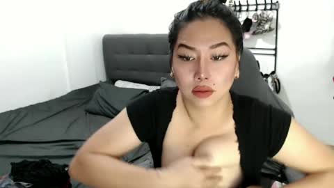 tifanny online show from June 26, 5:13 am