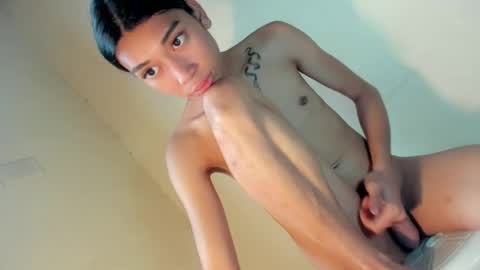 yourlycaezzamae69 online show from July 2, 5:34 am