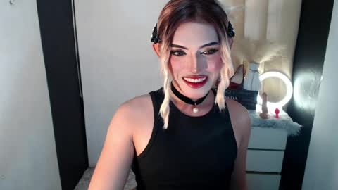 TIFFANY SUCKING QUEEN online show from August 9, 3:23 am