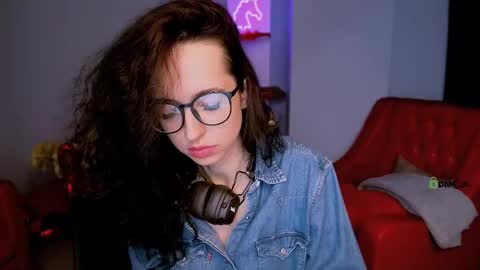 yours_sunny online show from February 22, 2:08 pm