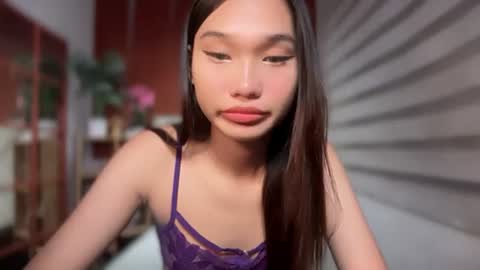 yoursluttyashxx online show from August 8, 11:04 pm