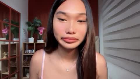 yoursluttyashxx online show from July 14, 2:05 am