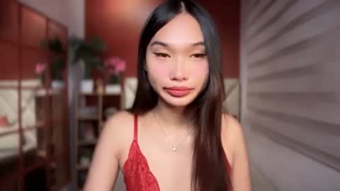 yoursluttyashxx online show from August 3, 11:00 pm