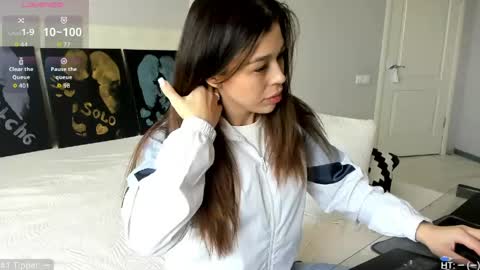 yoursoul_mila online show from May 2, 9:48 am