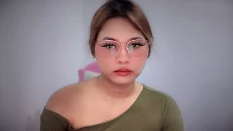 yoursweetgirl_zia online show from April 29, 9:36 am
