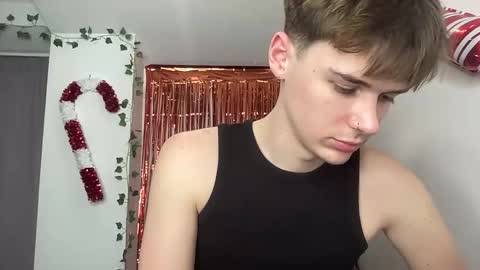 yoursweetyguy online show from February 12, 5:49 pm