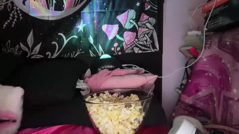 yourthickgingergoddess online show from January 11, 5:35 am