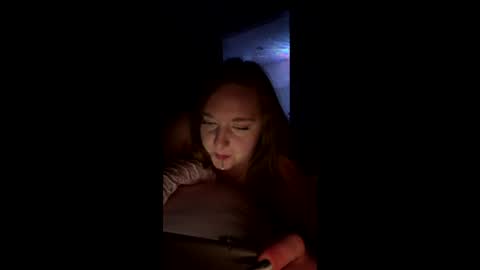 yourthickgingergoddess online show from June 3, 7:22 am
