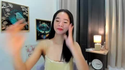 yourtinybunny online show from June 17, 10:53 am
