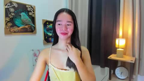 yourtinybunny online show from April 25, 1:02 pm