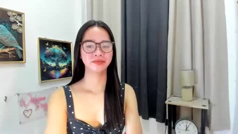 yourtinybunny online show from July 28, 2:13 pm