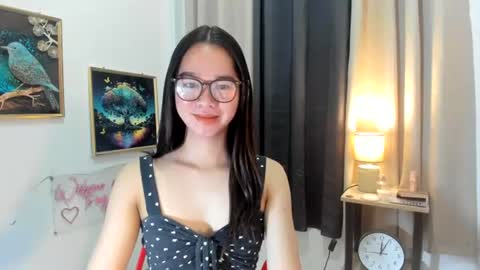 yourtinybunny online show from July 11, 10:51 am