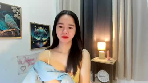 yourtinybunny online show from June 25, 10:42 am