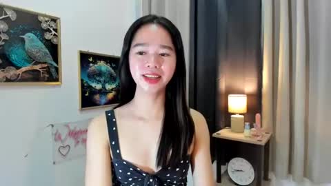 yourtinybunny online show from June 19, 2:01 pm