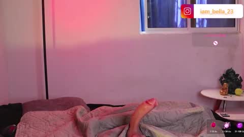 Bella- Independert Model online show from February 11, 7:07 pm