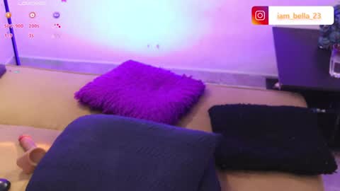 Bella- Independert Model online show from February 3, 7:52 pm