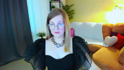 Alice online show from April 25, 1:13 pm