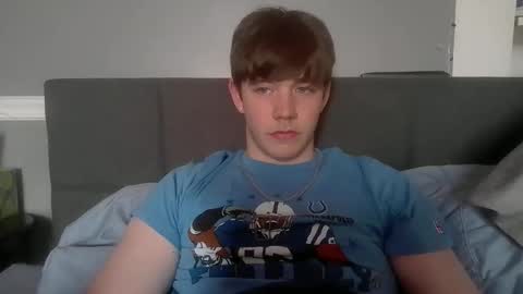 YoungPhysique05 online show from May 4, 6:25 pm